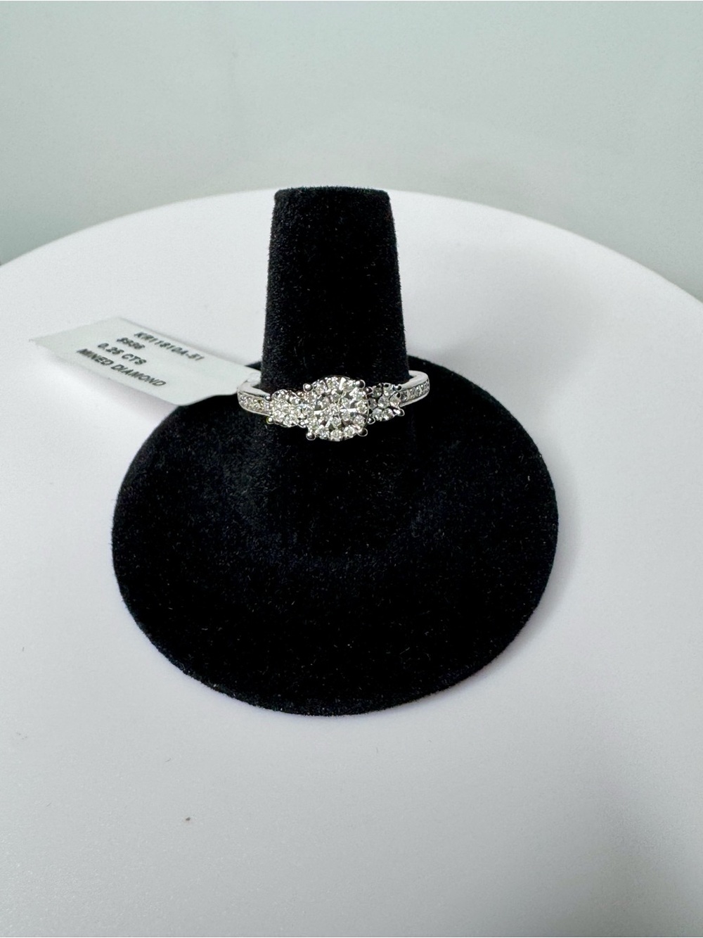 Diamond Cluster Ring - Women Jewelry Ring - Size 8.5